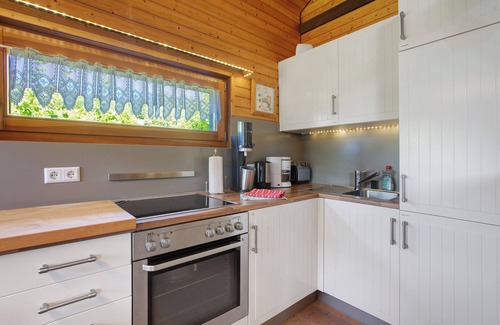 Bernau House | Holiday Home '10 Rechbergblick' with Private Terrace, Shared Garden and Wi-Fi