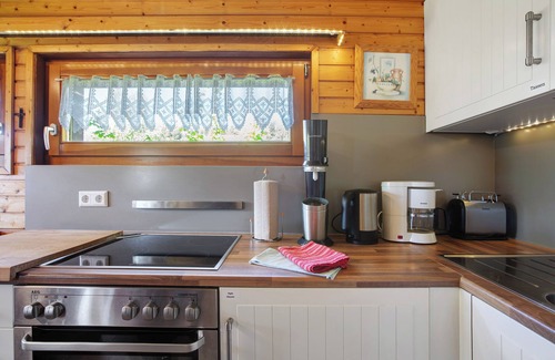 Bernau House | Holiday Home '10 Rechbergblick' with Private Terrace, Shared Garden and Wi-Fi