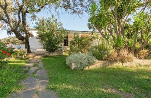 Herrera de Alcantara House | Holiday Home in Tajo Reserve with Pool