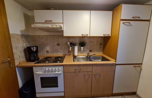 Padingbuttel House | Holiday Home "Lübs" with Private Garden & Wi-Fi