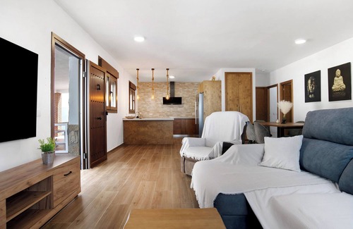 San Ambrosio House | Holiday Home 'Casa La Teja 2' with Pool & Wi-Fi