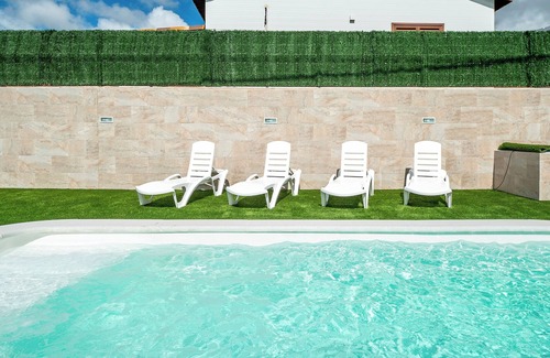 San Ambrosio House | Holiday Home 'Casa La Teja 2' with Pool & Wi-Fi