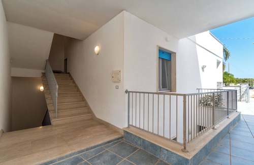 Marina di Mancaversa House | Holiday Home 'La Perla - Zaffiro' with Balcony and Air Conditioning