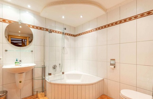 Kitzbuehel Villa | Holiday home in Kirchberg with sauna