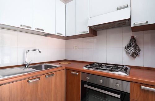 San Giovanni House | Holiday Home 'Monolocale San Giovanni Posada' with Private Terrace