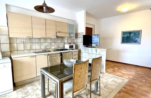 Sant'Alessio Siculo House | Holiday Home "La Grotta 2" with Mountain View, Private Terrace and Wi-Fi