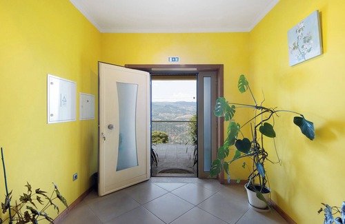Resende House | Holiday Home 'Sousa's House - Alojamento Local' with Mountain View, Private Terrace and Wi-Fi