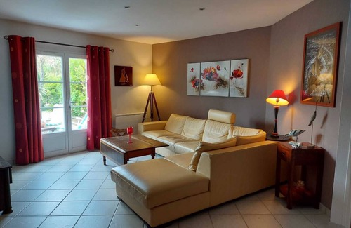 Pornic House | Holiday Home '01 Aux Reflets Irisés' with Private Terrace and Private Garden