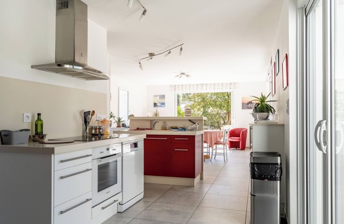 Pornic House | Holiday Home '19 - Havre De Paix' with Private Terrace, Private Garden and Wi-Fi
