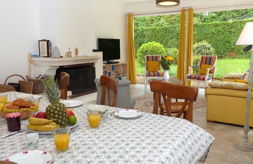 Arradon Ski Chalet | Holiday home 2 km from the beach