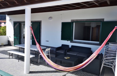 Ribeira Cha House | Holiday Home 2 Minutes from the Beach and Close to Major Tourist Attractions!
