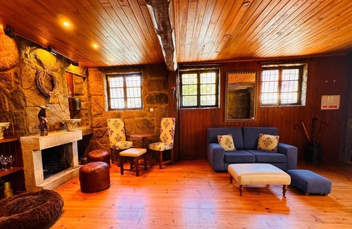 Murtosa House | Holiday Home 'Almazém Do Mestre' with Wi-Fi