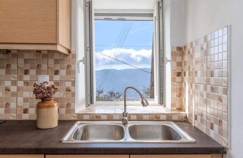 Rogon House | Holiday Home 'Anemodroulis Kochilos Andros 4ppl' with Sea View, Private Terrace and Balcony
