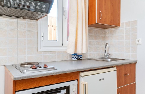 Agios Ioannis House | Holiday Home 'Anemologio 204 Tinos' with Sea View, Wi-Fi and Air Conditioning