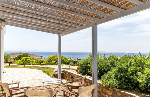 Agios Ioannis House | Holiday Home 'Anemologio 302 Tinos' with Sea View, Wi-Fi and Air Conditioning
