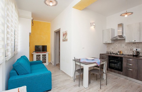 Irgoli Apartment | Holiday Home 'Appartamento Irgoli - Sardegna' with Patio, Wi-Fi and Air Conditioning