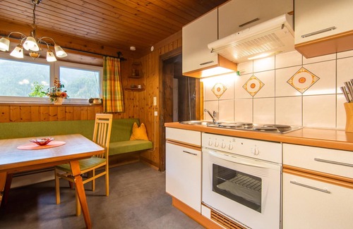 Matrei in Osttirol House | Holiday home with balcony and lots of privacy