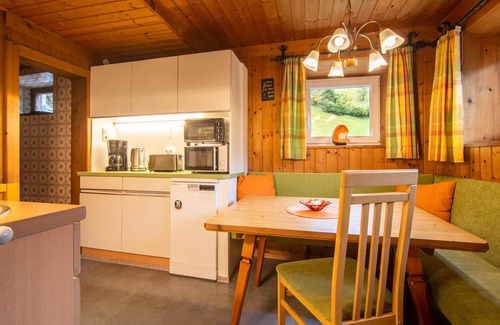 Matrei in Osttirol House | Holiday home with balcony and lots of privacy