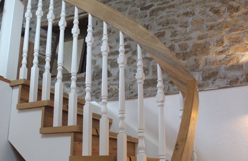 Krautscheid House | Holiday Home 'Auf Dem Knapp' with Private Terrace, Private Garden and Wi-Fi