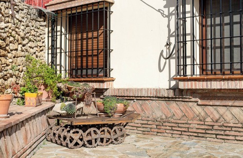 Arriate House | Holiday Home 'Ayala' with Mountain View, Private Pool and Wi-Fi