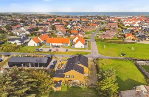 Blokhus House | Holiday Home Bena - 800m from the sea by Interhome