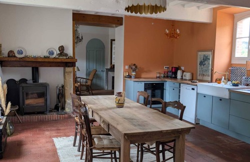 Malabat House | Holiday Home 'Blousson' with Mountain View, Private Pool and Wi-Fi