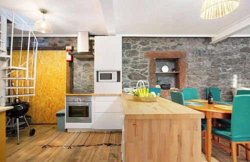 Paul do Mar House | Holiday Home 'Blue By The Sea House' with Sea View, Private Terrace and Wi-Fi
