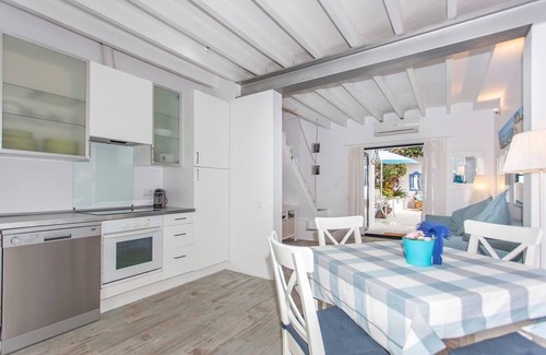 Puerto Maritimo House | Holiday Home 'Bluehouse Portixol' with Private Terrace, Wi-Fi and Air Conditioning