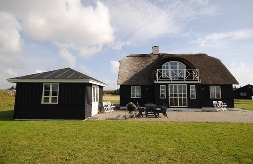 Ringkøbing-Skjern Municipality House | Holiday home Brombærvej E- 689