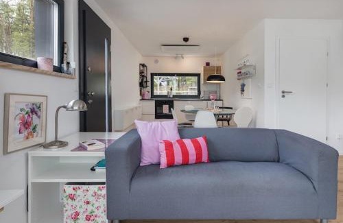 Wiselka House | Holiday Home by Lake Wise ka with Sauna