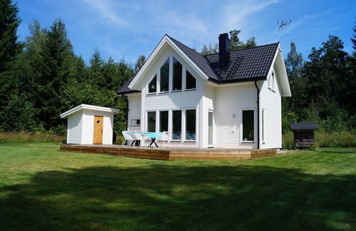 Atorp House | Holiday home by Lake Skagern-Child-friendly house in Tiveden with free electric car charging