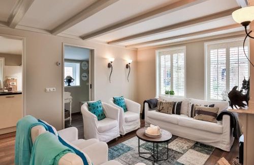 Paesens-Moddergat House | Holiday home by the Wadden Sea, cleaning included