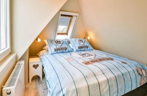 Paesens-Moddergat House | Holiday home by the Wadden Sea, cleaning included