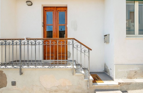 Calasetta House | Holiday Home "Cà du Savio" with Sea View & Wi-Fi