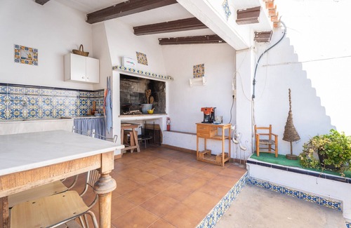 Yatova Ski Chalet | Holiday Home 'Ca La Morancica' with Mountain Views, Wi-Fi and Air Conditioning