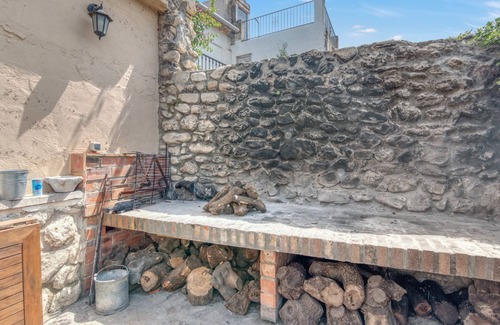 Beniali House | Holiday Home 'Ca la Pasita 26' with Pool, Mountain Views and Wi-Fi