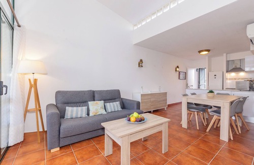 Son Xoriguer House | Holiday Home 'Cala´n Bosch 1a Planta' with Shared Pool, Shared Garden and Air Conditioning