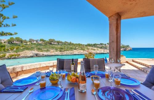Cala Anguila-Cala Mendia House | Holiday Home Cala Mendia Sea Views by Interhome