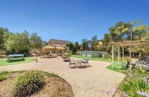 Portol House | Holiday Home Can Torres with Wi-Fi, Garden, Pool & Terrace