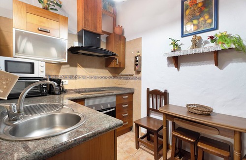 Hermigua House | Holiday Home 'Casa Bayoll' with Mountain View, Private Garden and Wi-Fi