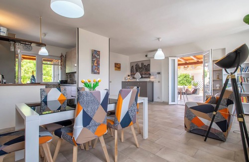 Palmadula House | Holiday Home 'Casa Bea' with Private Terrace, Wi-Fi and Air Conditioning