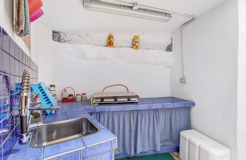 Guimar House | Holiday Home 'Casa Bene' with Mountain Views, Private Terrace and Wi-Fi
