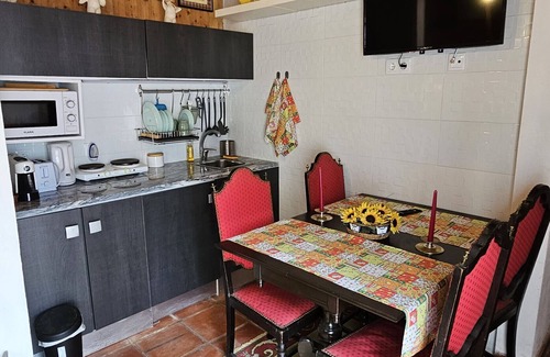 Nossa Senhora do Pranto House | Holiday Home "Casa Do Campo Dornes Dois" with Shared Pool, Shared Garden & Wi-Fi