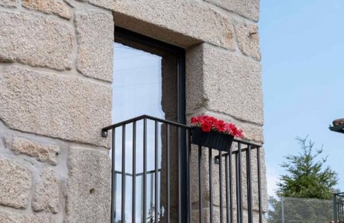 Vila Real House | Holiday Home 'Casa Da Eira' with Private Pool, Private Terrace and Air Conditioning