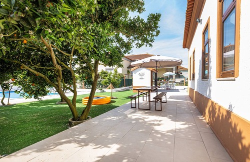Murtosa House | Holiday Home 'Casa Das Laranjas' with Private Pool and Private Terrace