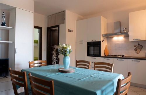 Badesi House | Holiday Home "Casa di Maya" with Shared Pool and Wi-Fi