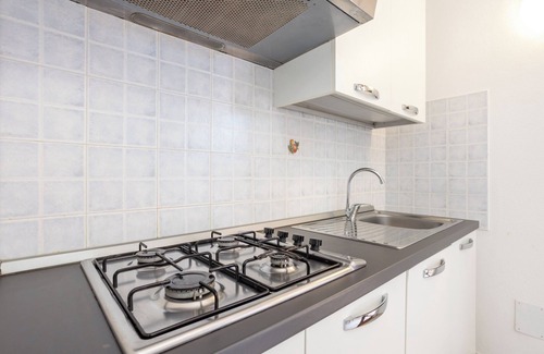 Badesi House | Holiday Home "Casa di Maya" with Shared Pool and Wi-Fi