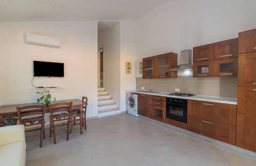 Schifoni House | Holiday Home 'Casa Isabella Eleonora' with Mountain View, Wi-Fi and Air Conditioning