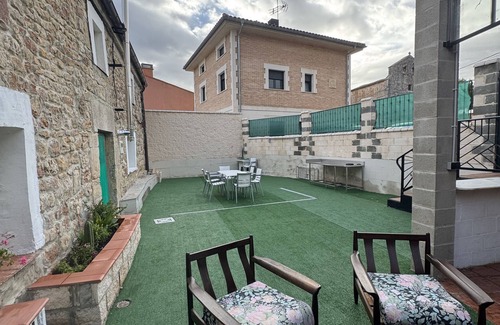Merindad de Rio Ubierna House | Holiday Home 'Casa La Molina' with Mountain View, Private Terrace and Private Garden