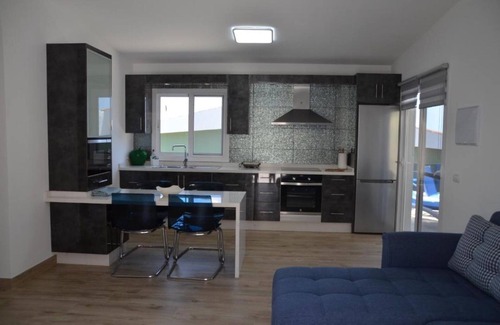 Frontera House | Holiday Home 'Casa Mar Azul' with Sea Views, Private Terrace and Wi-Fi